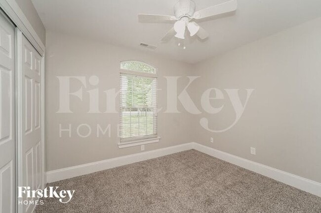 Building Photo - 115 Kings Drive