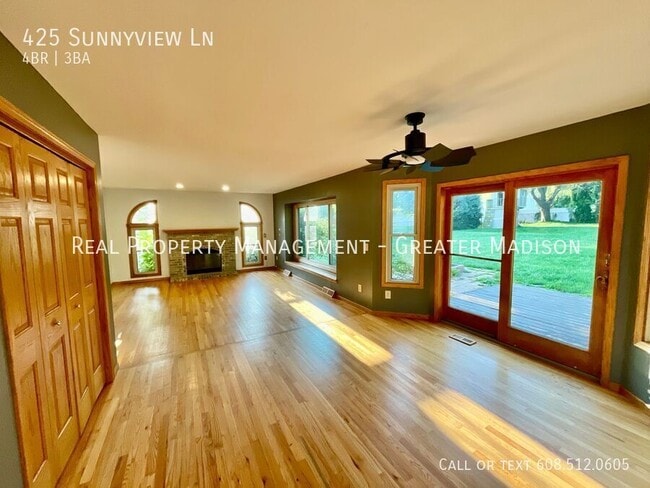 Building Photo - 425 Sunnyview Ln