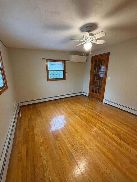 Building Photo - 33 Lafayette St