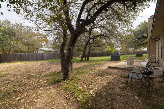 Building Photo - 805 Sabinas Ct