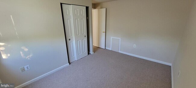 Building Photo - 8966 Centerway Rd