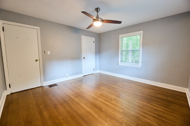 Building Photo - 4809 Lavista Rd