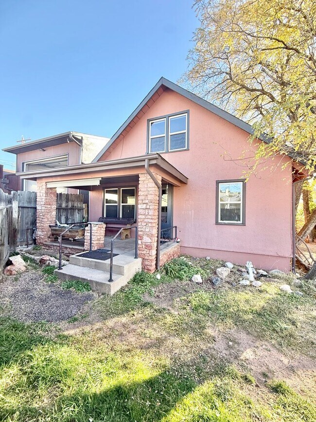 Primary Photo - Move in ready home on S Park