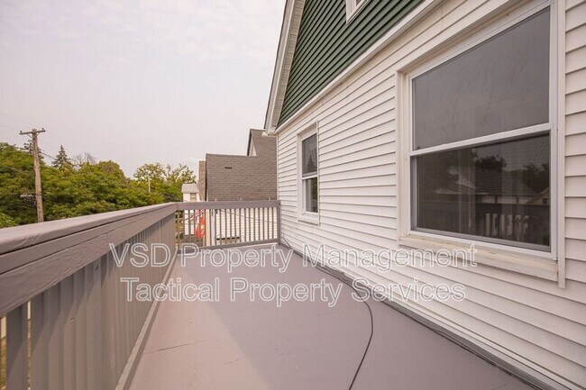 Building Photo - 4409 Bucyrus Ave