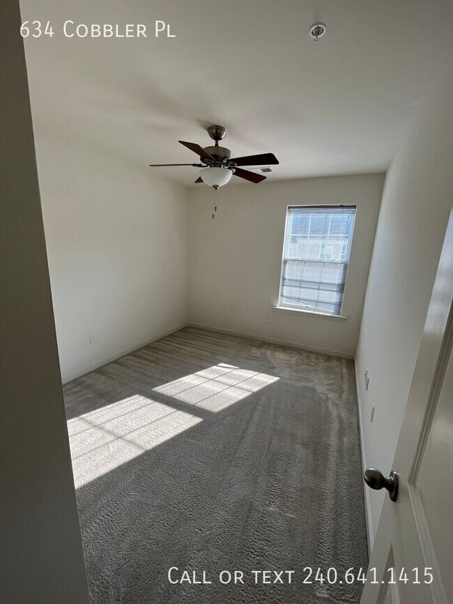 Building Photo - 634 Cobbler Pl