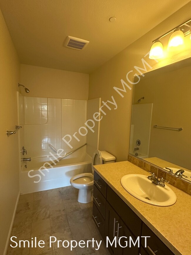 Building Photo - 12980 SE 155th Ave