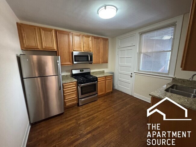 Primary Photo - 2510 N Leclaire Ave