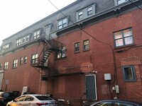 Building Photo - 1 Bedroom Efficiency For Rent Located on 2...