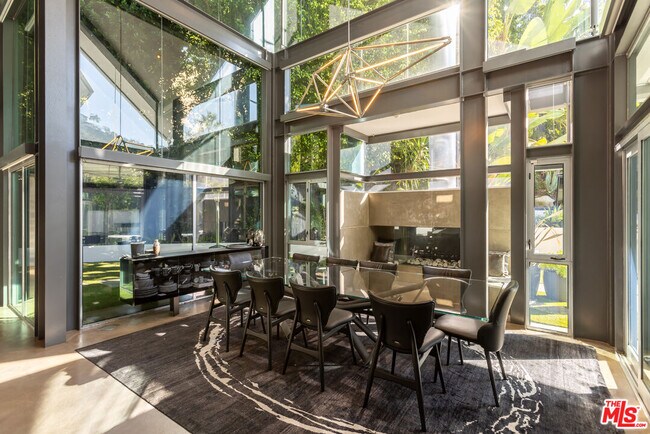 Building Photo - 8538 Eastwood Rd