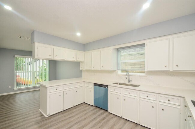 Building Photo - 7703 Quail Meadow Dr