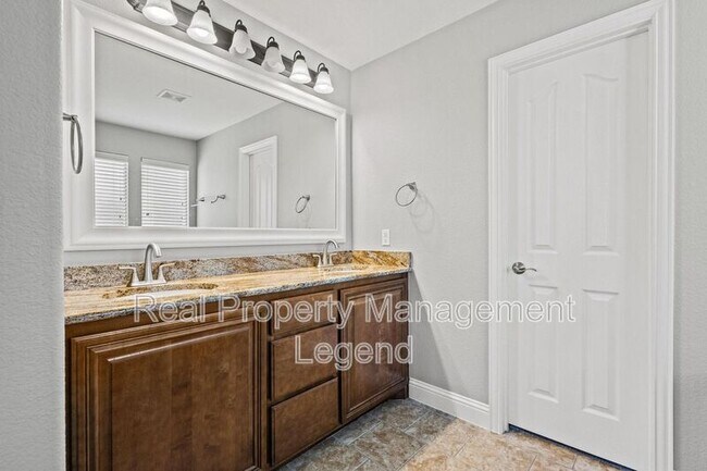 Building Photo - 1451 Cedar Hollow Dr