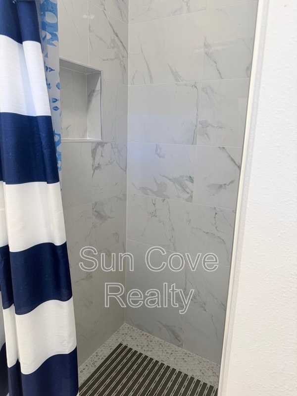 Building Photo - 13854 77th Ave