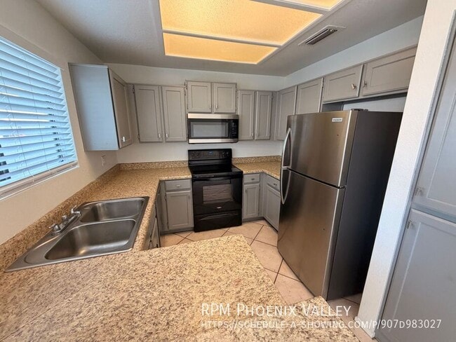 Building Photo - 2954 N Oregon St