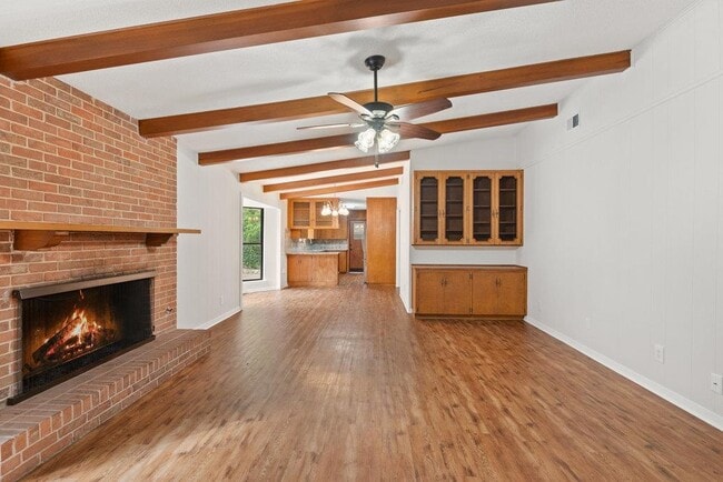 Building Photo - 1601 Cliffside Dr