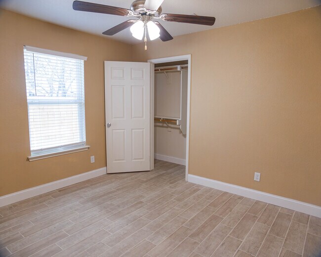 Building Photo - 3008 Finley St