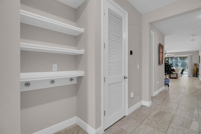 Building Photo - 2487 Empress Dr