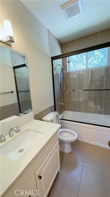 Building Photo - 5921 Alessandro Ave