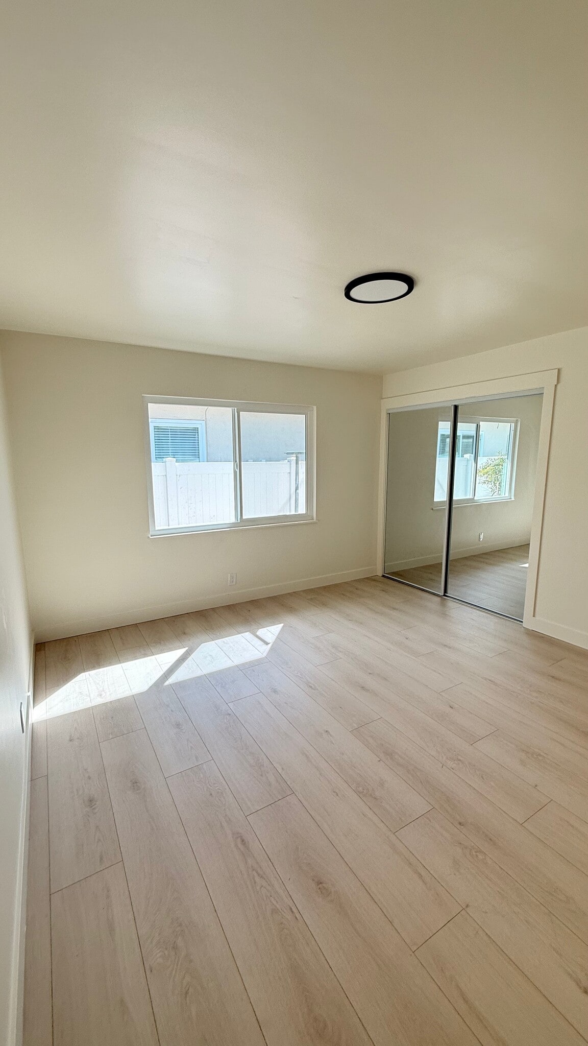 Building Photo - 288 Homer Ave