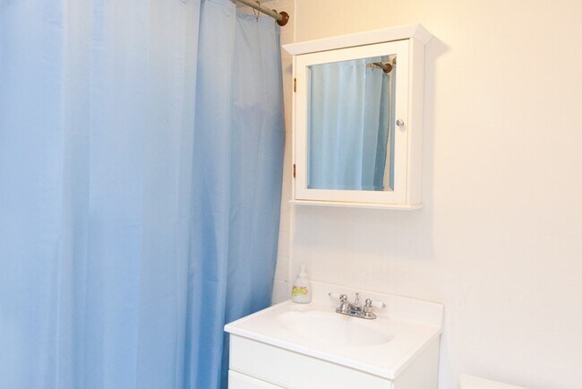 Building Photo - 1743 Commonwealth Ave