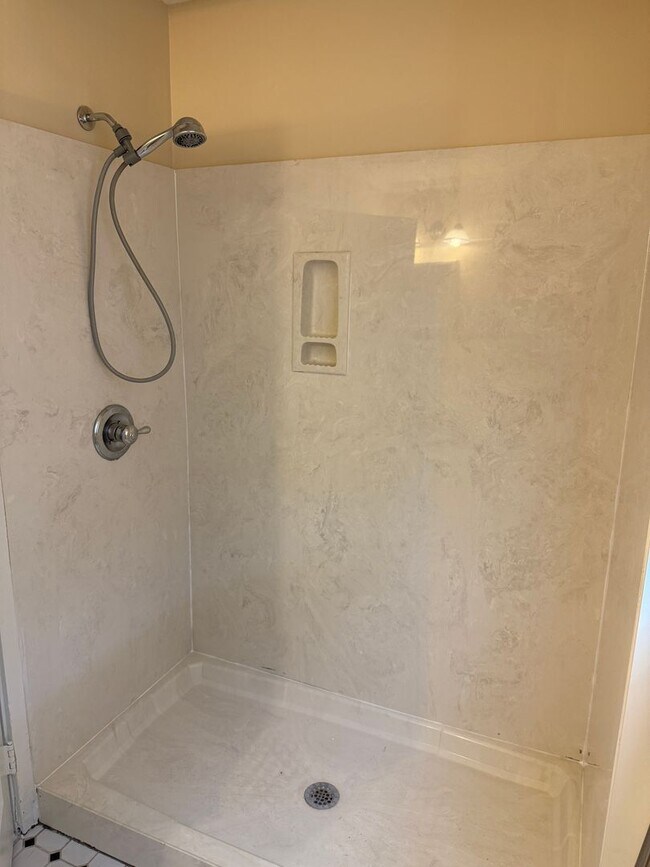 Building Photo - Lexington Office Space-Please call the Lexington Office to schedule tours: 803-359-0793