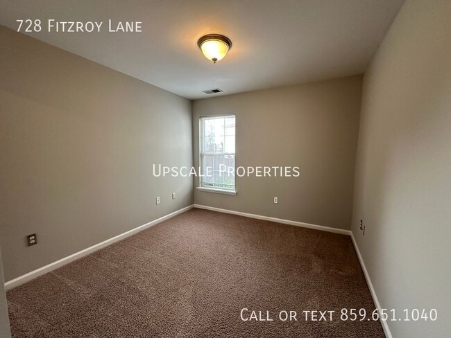 Building Photo - 728 Fitzroy Ln