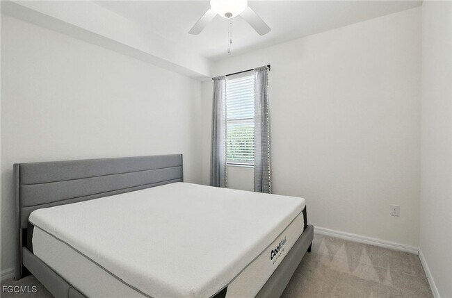 Building Photo - 12039 Hawthorn Lake Dr