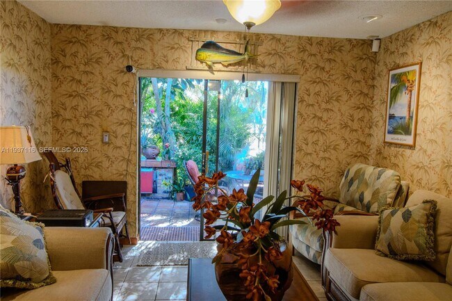 Building Photo - 8044 NW 41 Ct