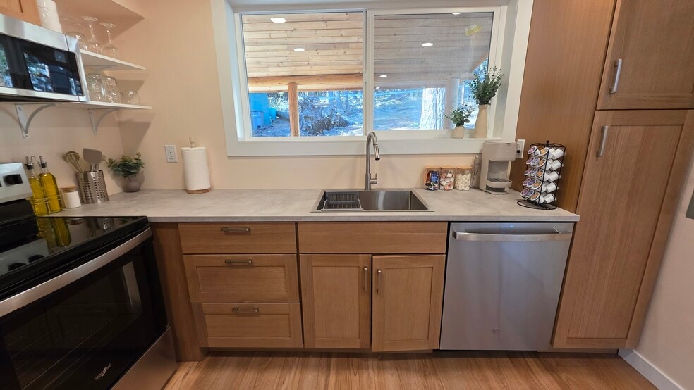 Building Photo - 3496 Hansel Ln