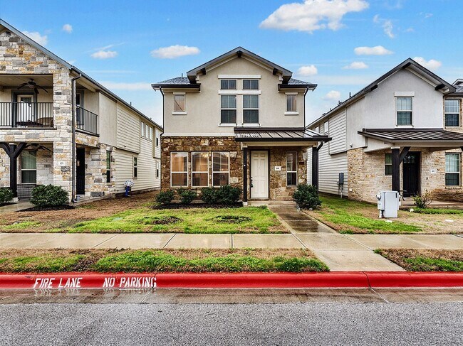Building Photo - Warm & Welcoming 3/BR 2.5 Home in Dripping...