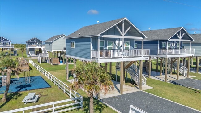 Building Photo - 1079 Cedar Ln