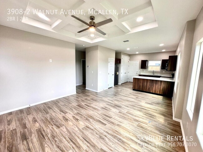 Building Photo - 2 E Walnut Ave