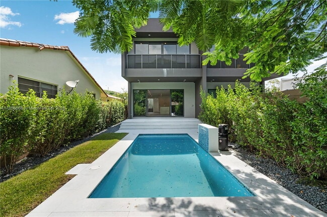 Primary Photo - 2842 SW 32nd Ct