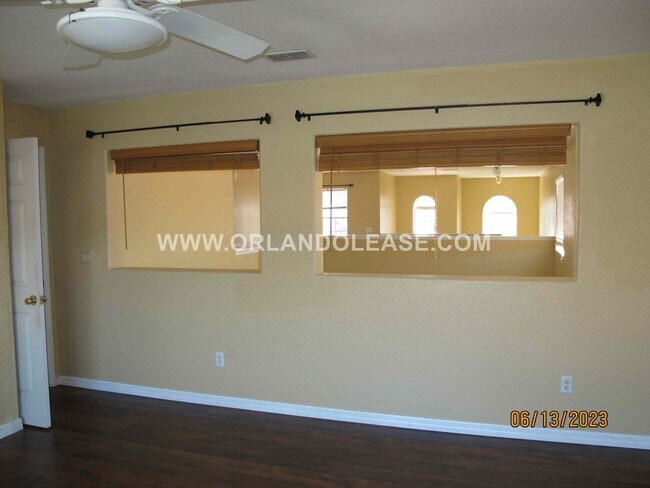 Building Photo - 925 Torrey Pine Dr