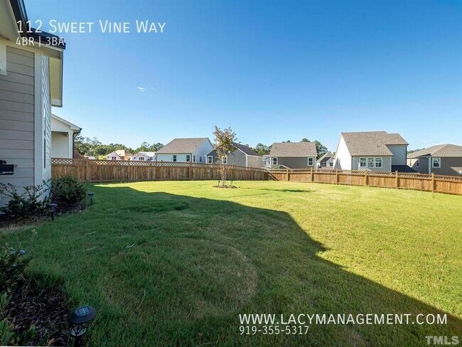 Building Photo - 112 Sweet Vine Wy