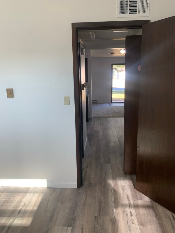 Building Photo - 150 E Back St