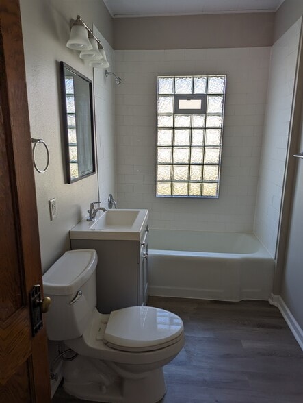 bathroom - 1460 S 77th St