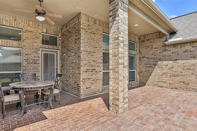 Building Photo - 6703 Honeycrest Lane