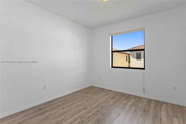 Building Photo - 3762 SW 93rd Ln