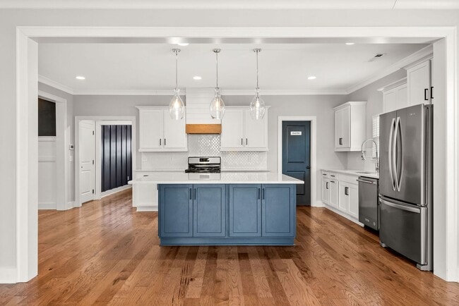 Building Photo - Former Model Home in the highly coveted Jackson Hills subdivision!