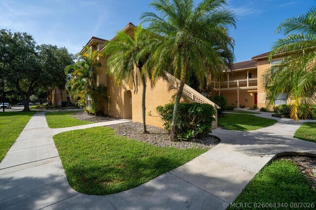 Building Photo - 4791 Via Palm Lakes