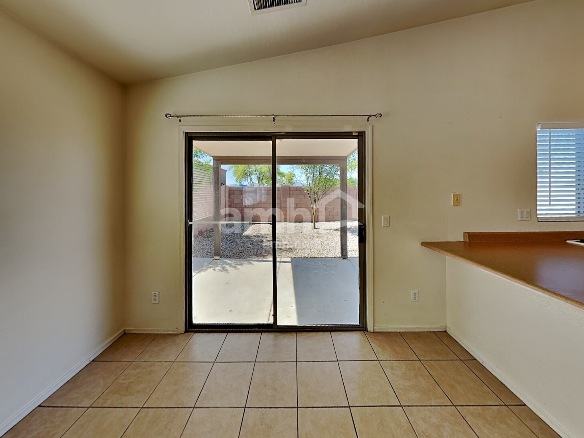 Building Photo - 10781 W Del Rio Ln