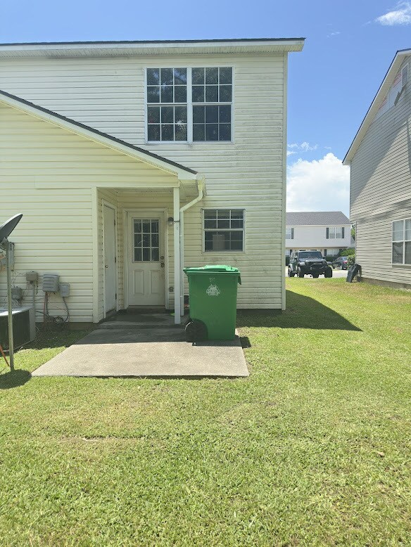 Building Photo - 339 Brookfield Rd