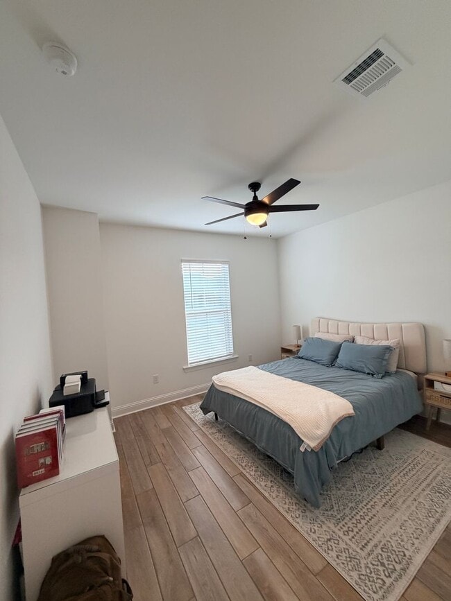 Building Photo - New Neighborhood.. Close to Barksdale Air Force Base..