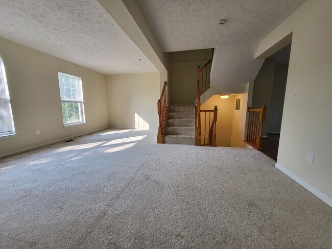 Building Photo - SPACIOUS 3-Level Townhome in Winston's Choice