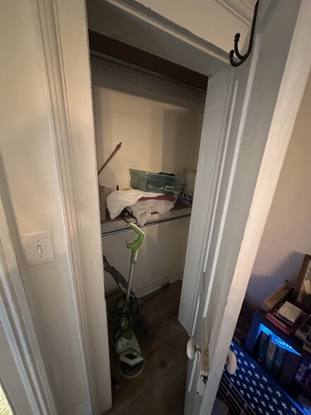 Building Photo - 103 Front St