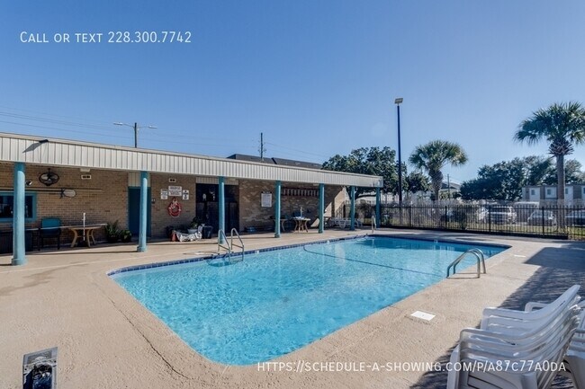 Building Photo - 245 Mc Donnell Ave