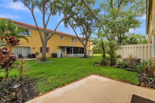 Building Photo - 1845 SW 102nd Way