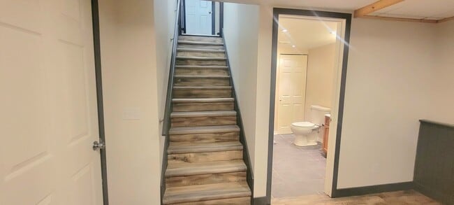 Building Photo - Small town Macon!