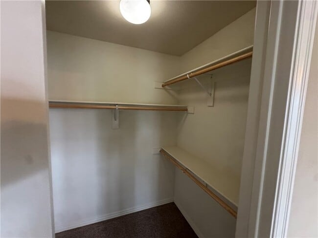 Building Photo - 626 N Tennyson Ln