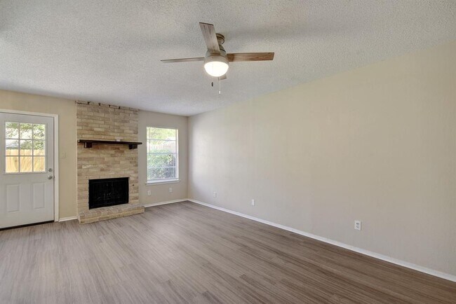 Building Photo - 418 Linden St